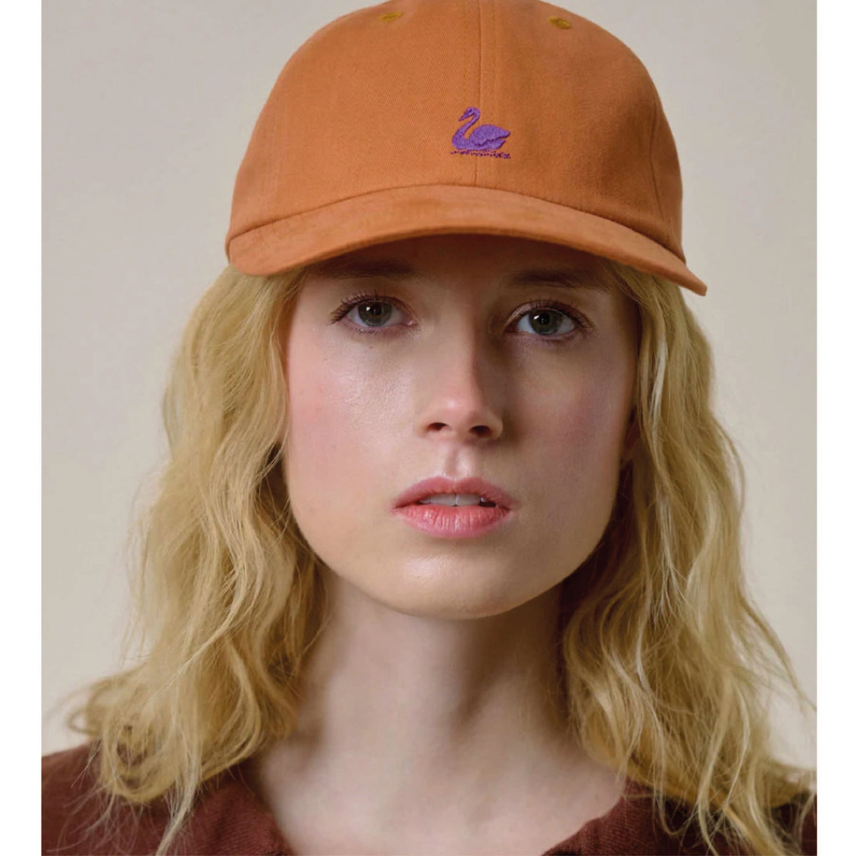 Merz b. Schwanen Swan Logo Cotton Twill Cap in Pumpkin – detail view