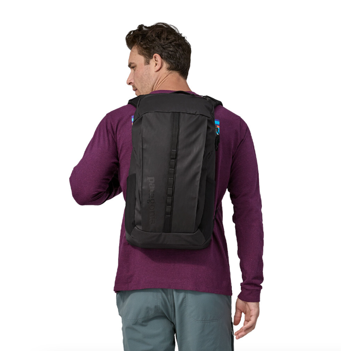 Back view of Patagonia Black Hole Pack 25L, demonstrating ergonomic design for comfort.