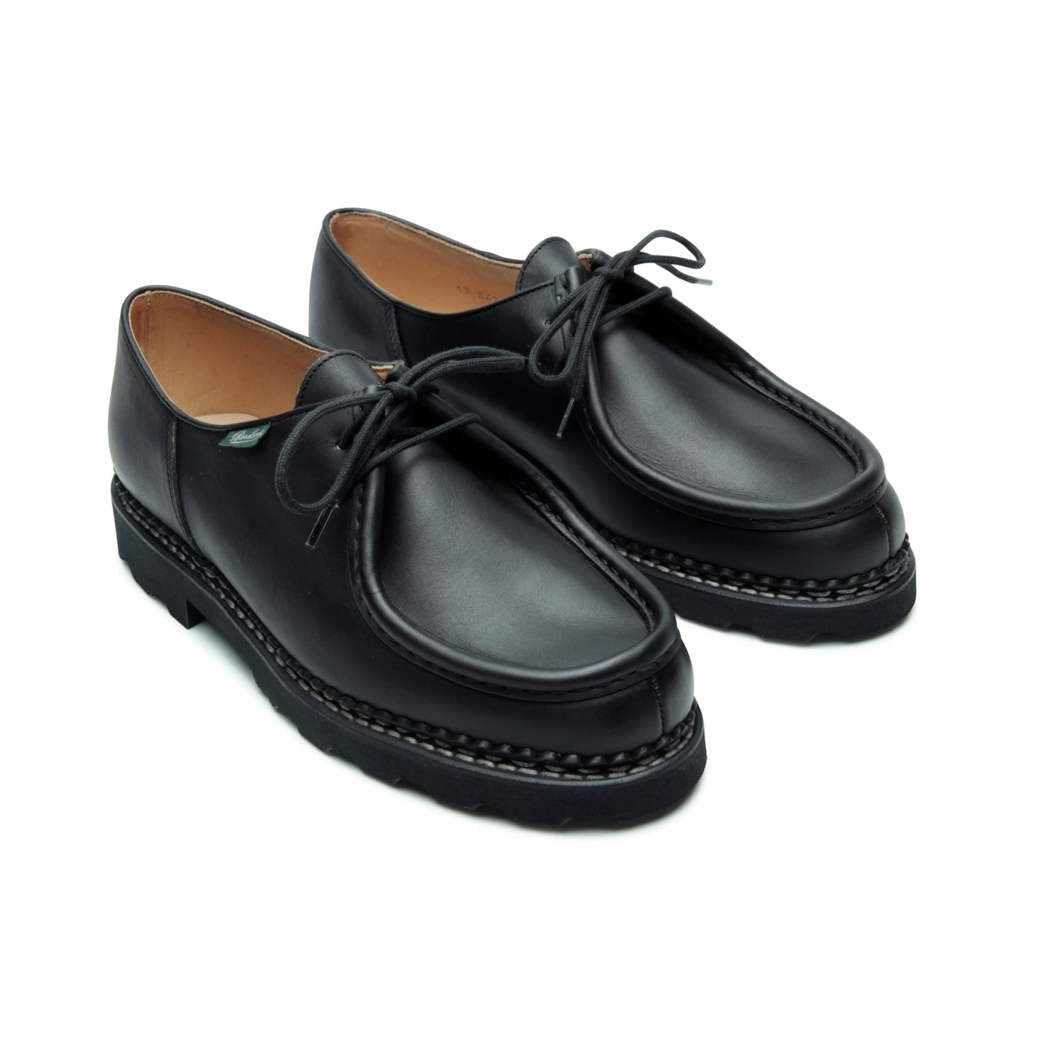 Side view of the Michael Shoe Noire, Paraboot's full-grain leather shoe with rubber sole.